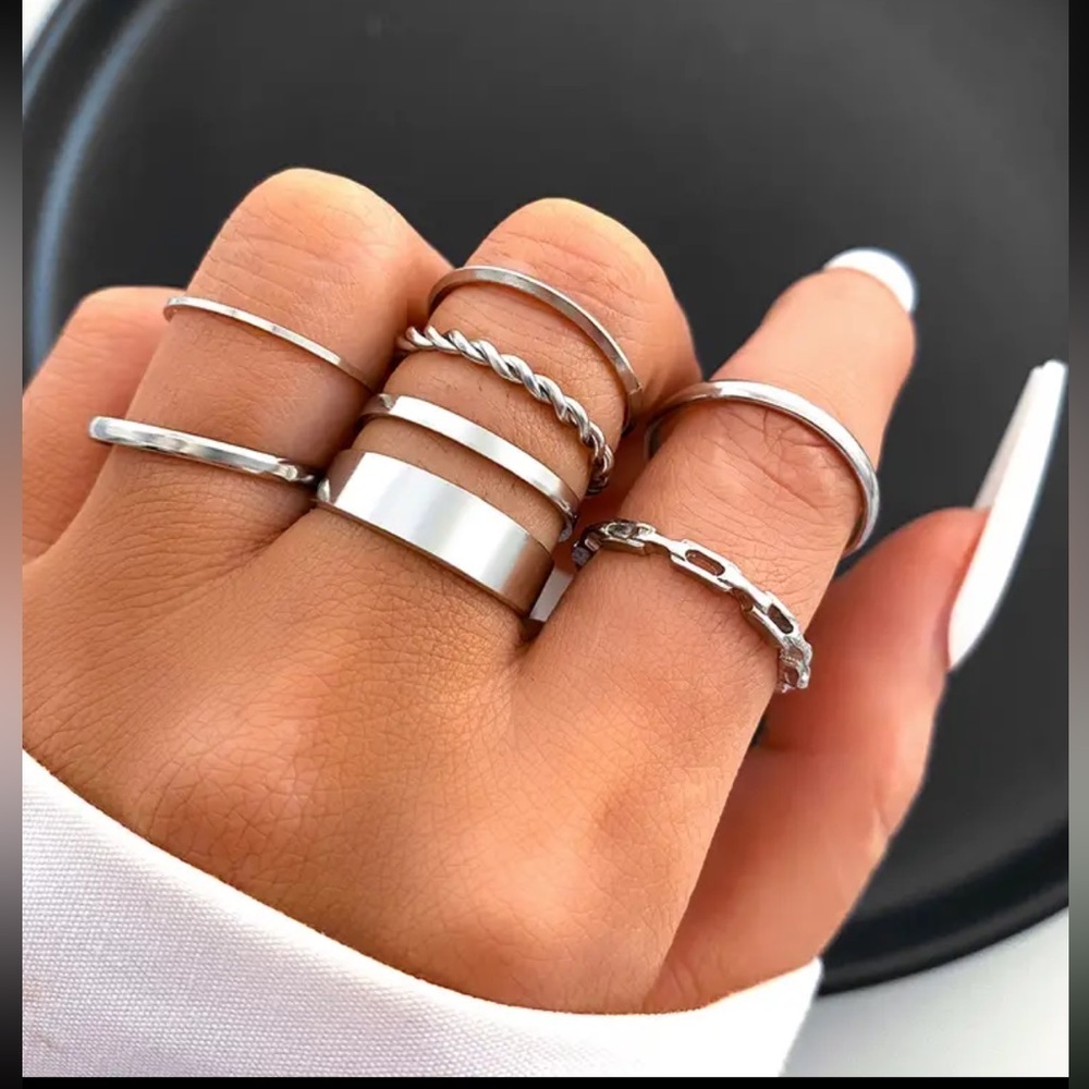 New, 7 piece Ring Set, Silver, Stackable